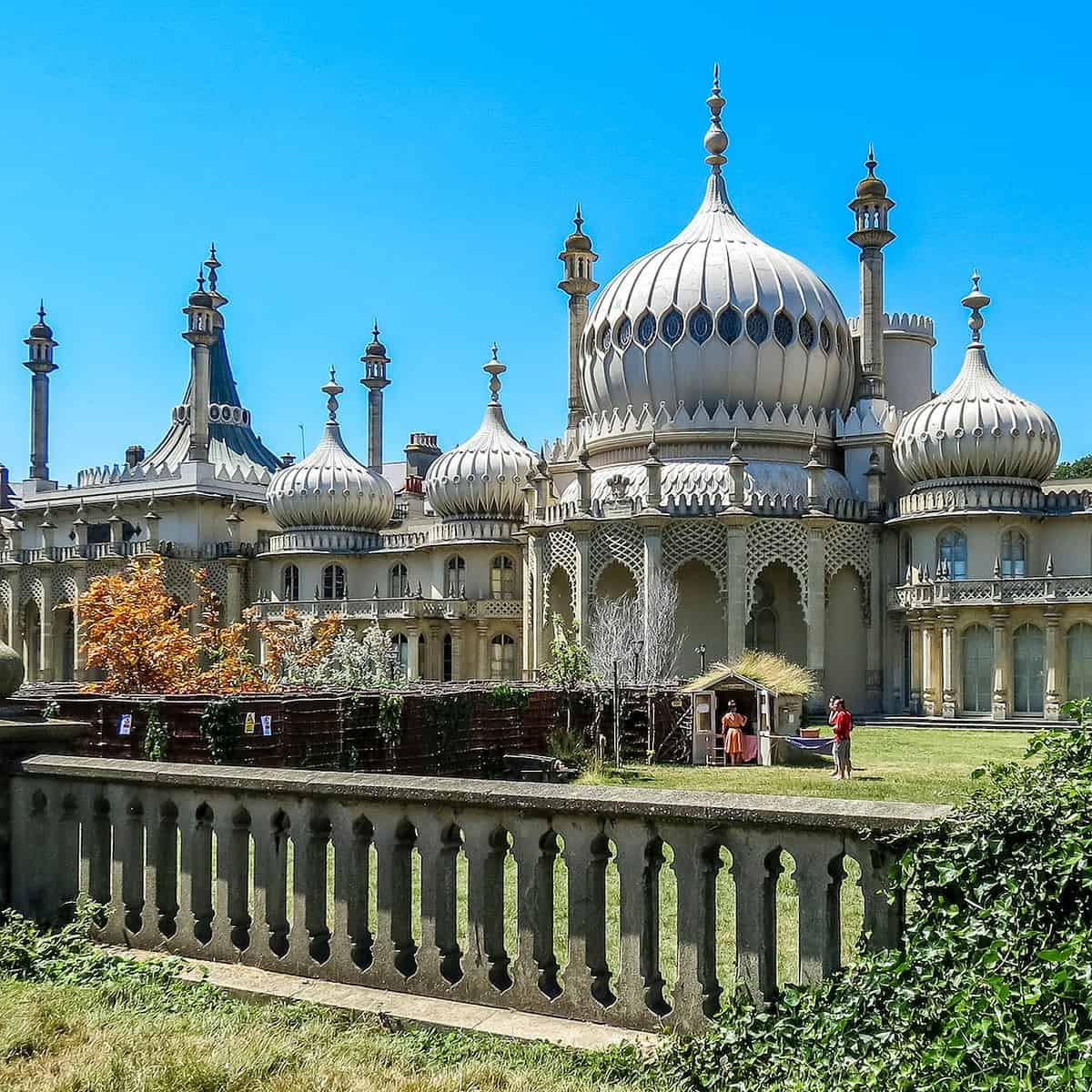 Living in and Brighton: A Guide to Housing, Jobs, and Lifestyle in Brighton!