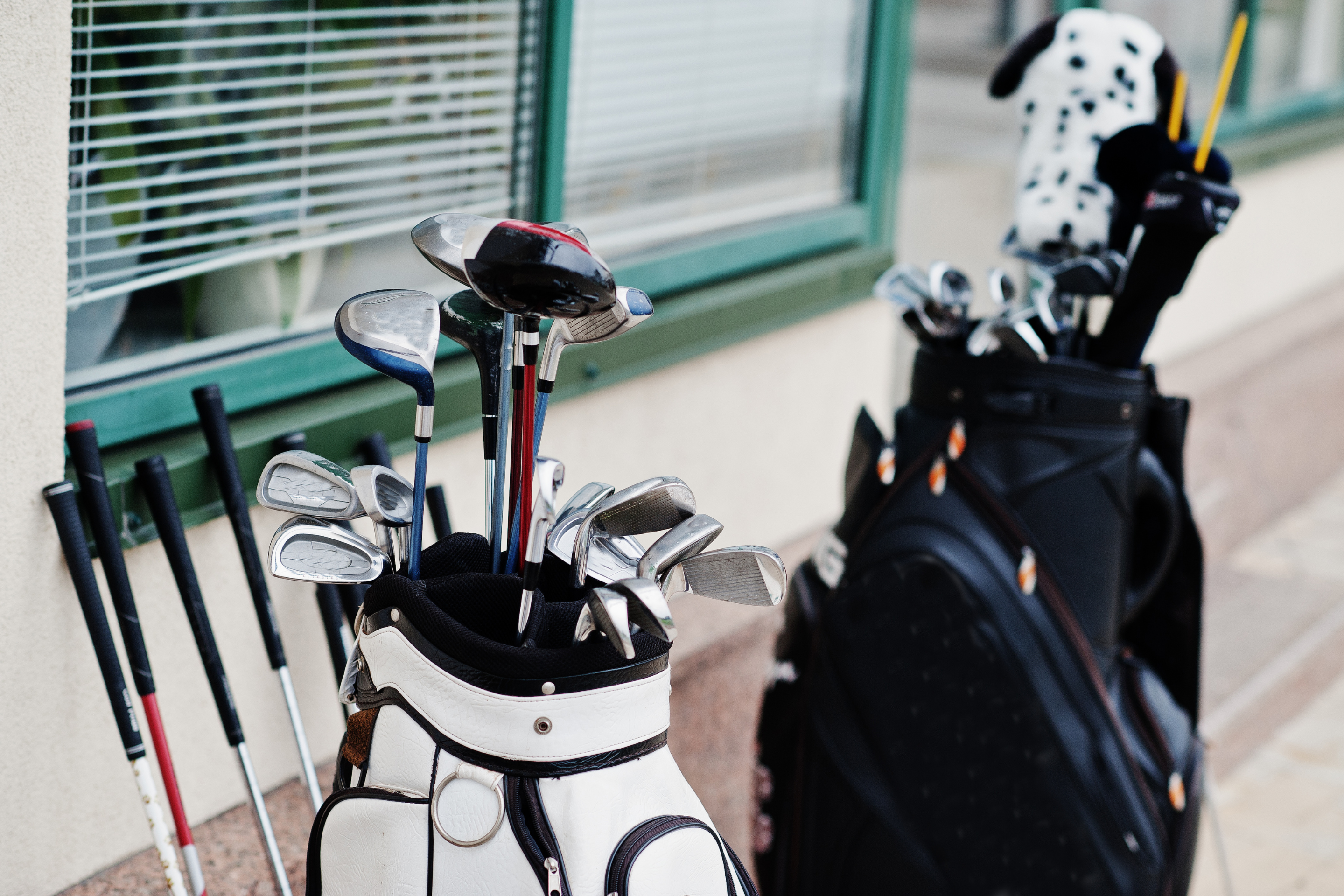How Many Clubs Can You Have in a Golf Bag? Find Out the Limit and Optimize Your Game Today!