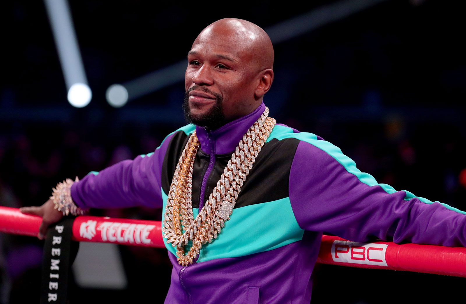 Floyd Mayweather Facts You Should Know About Discover The Champs Biggest Wins And Losses Inside And Outside