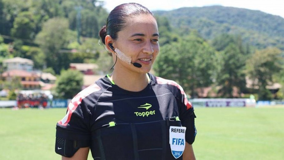 edina alves batista: get to know the woman behind the whistle, a great referee.