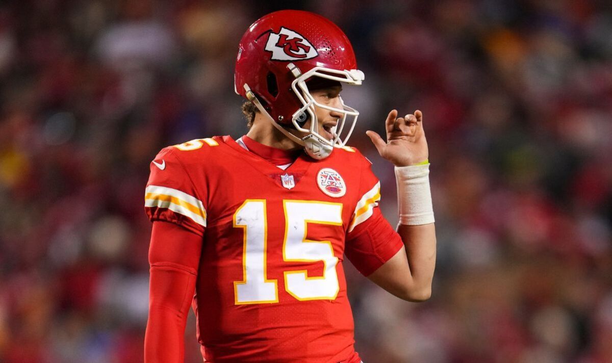 What is Mahomes Doing With His Fingers? We Explain the Hand Signals!