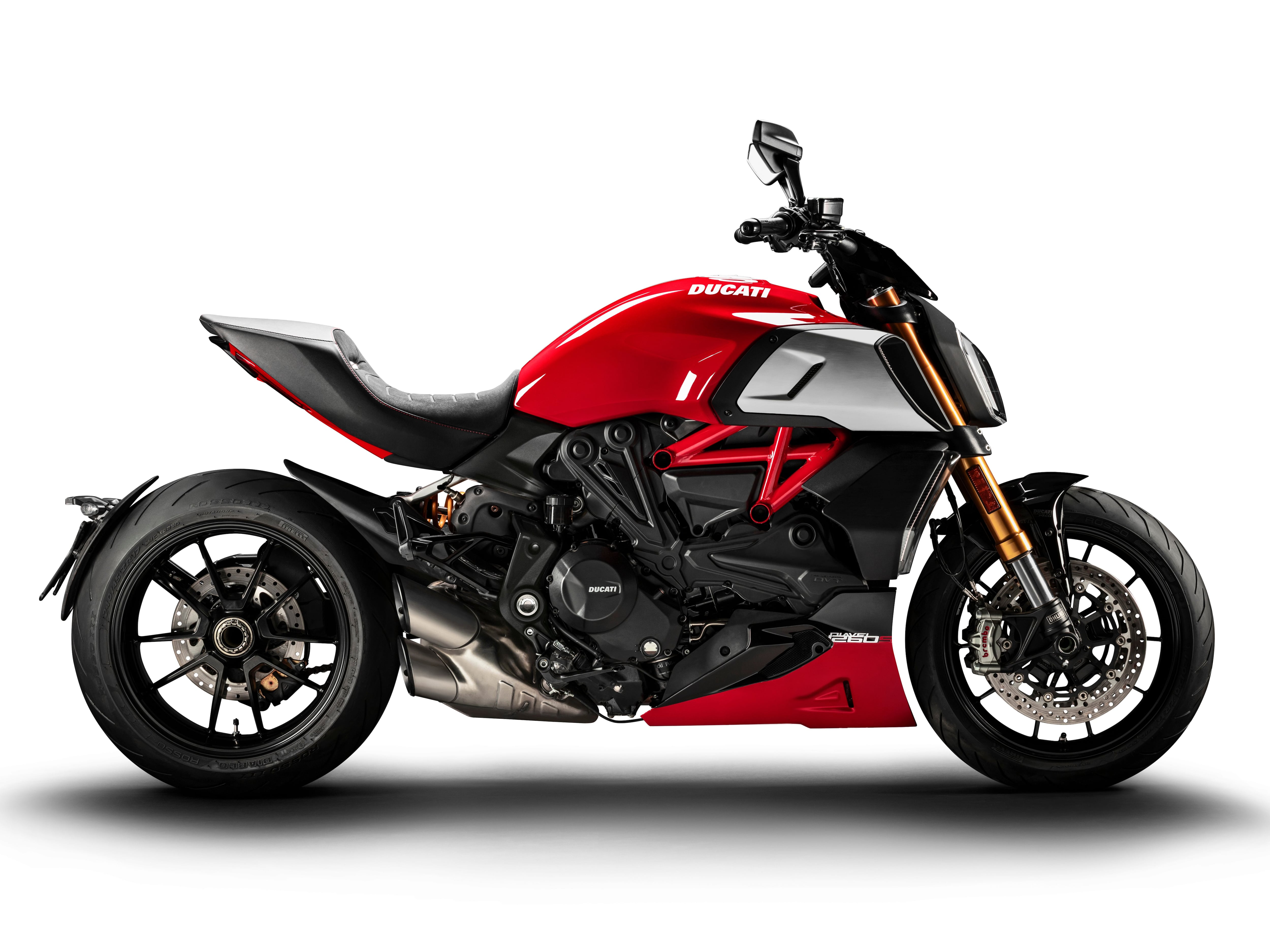 Ducati Diavel 1260 Review: Is this power cruiser right for you?
