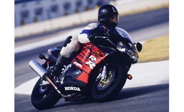 1998 Honda CBR900RR Review: Still a Beast? We Ride It to Find Out!