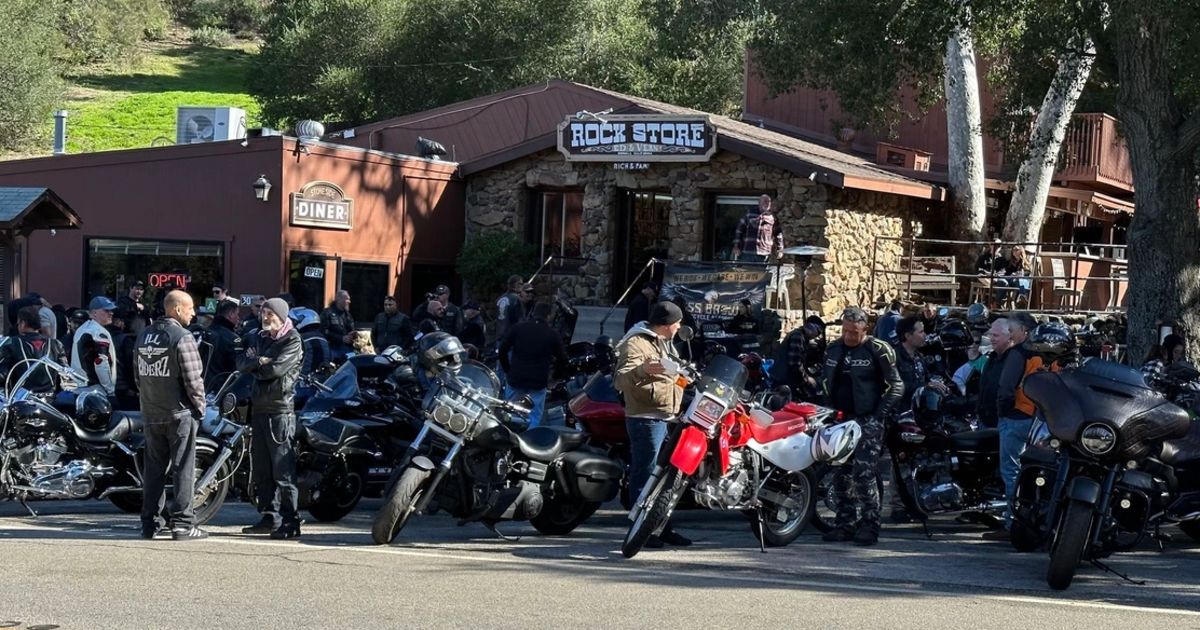 Moto Lounge Experience: What to Expect? (A First-Timers Guide to Biker Hangouts)