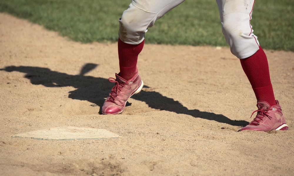 Baseball Stirrups: How to Choose the Right Pair (The Ultimate Guide for Players and Coaches)
