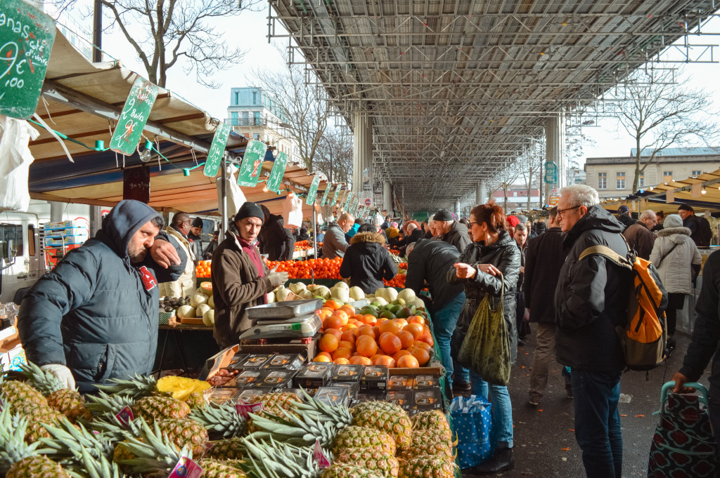 Pictures of People in France: Get a Glimpse of Daily Life!