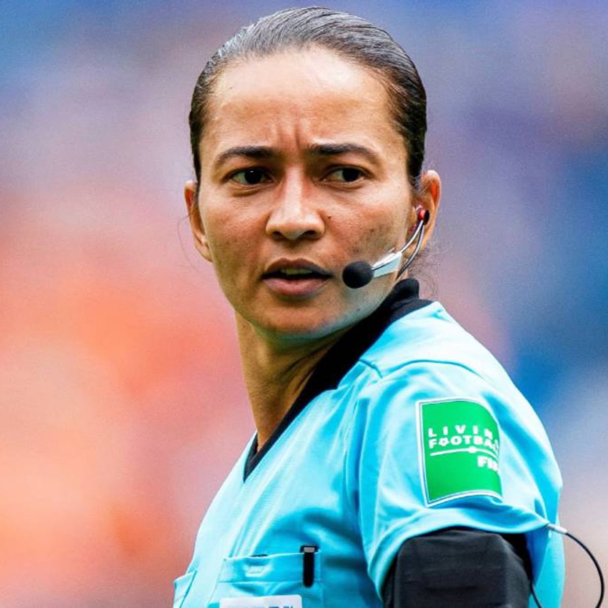 edina alves batista: get to know the woman behind the whistle, a great referee.