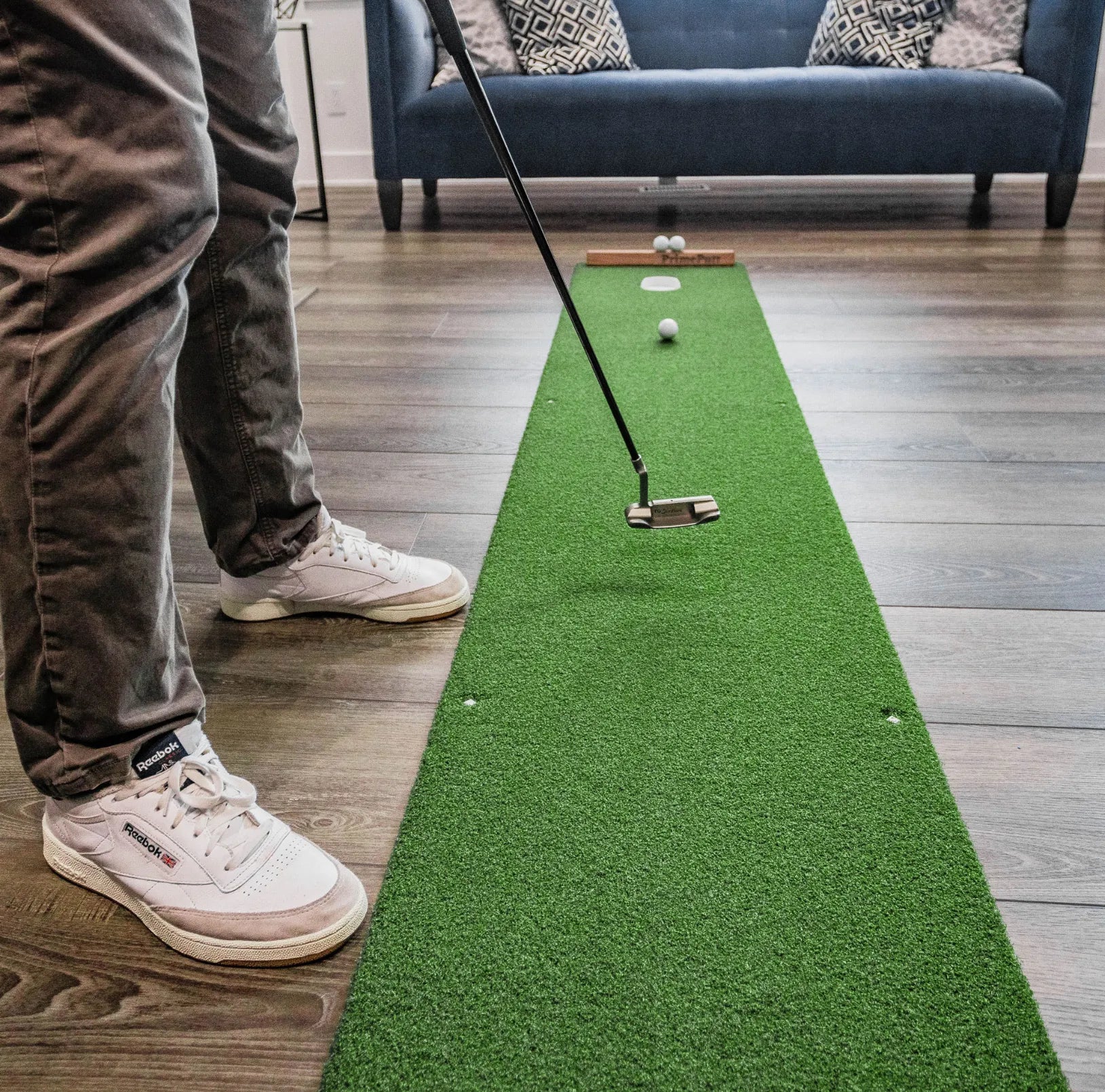 Cheap Golf Indoor Putting Mat: Practice without Breaking bank!