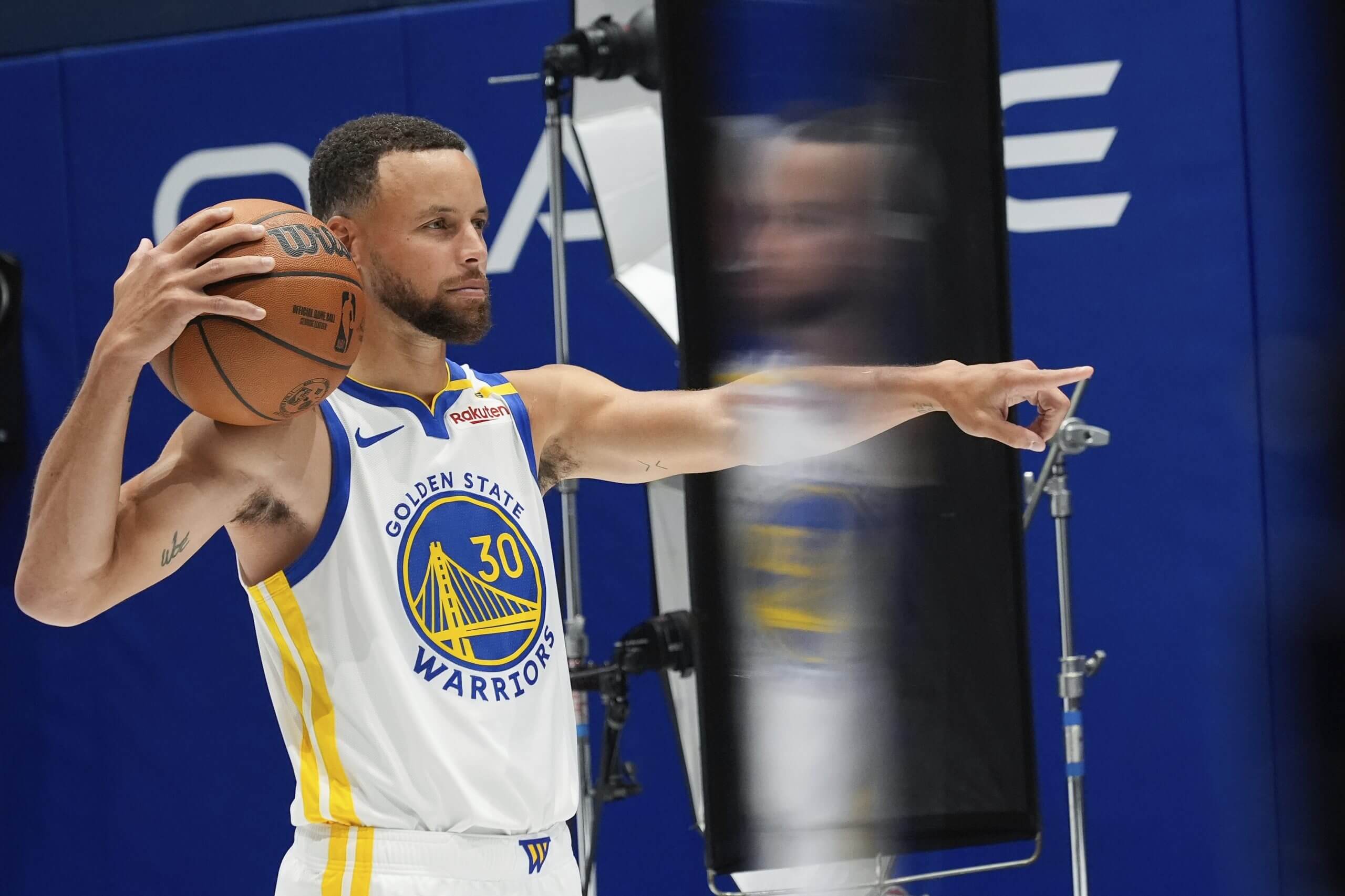 Go Behind the Stephen Curry Photoshoot: Exclusive Sneak Peeks!