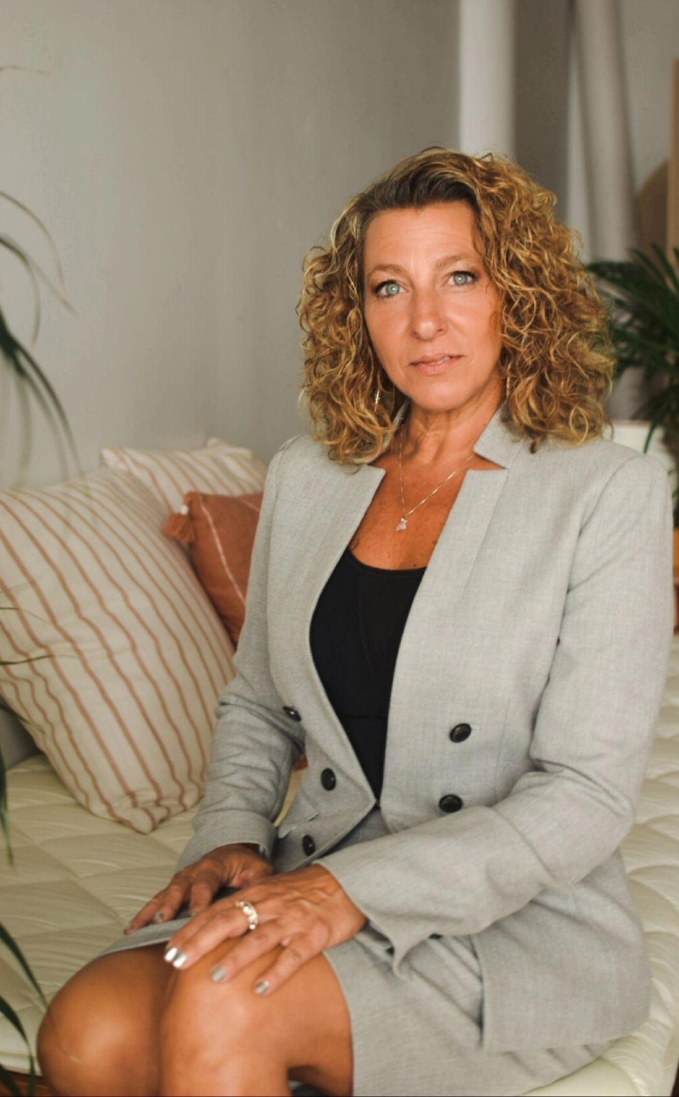All About Tracey Long: Quick and Easy Information