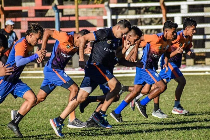 Achuapa and Comunicaciones: Easy Guide to Both Teams.