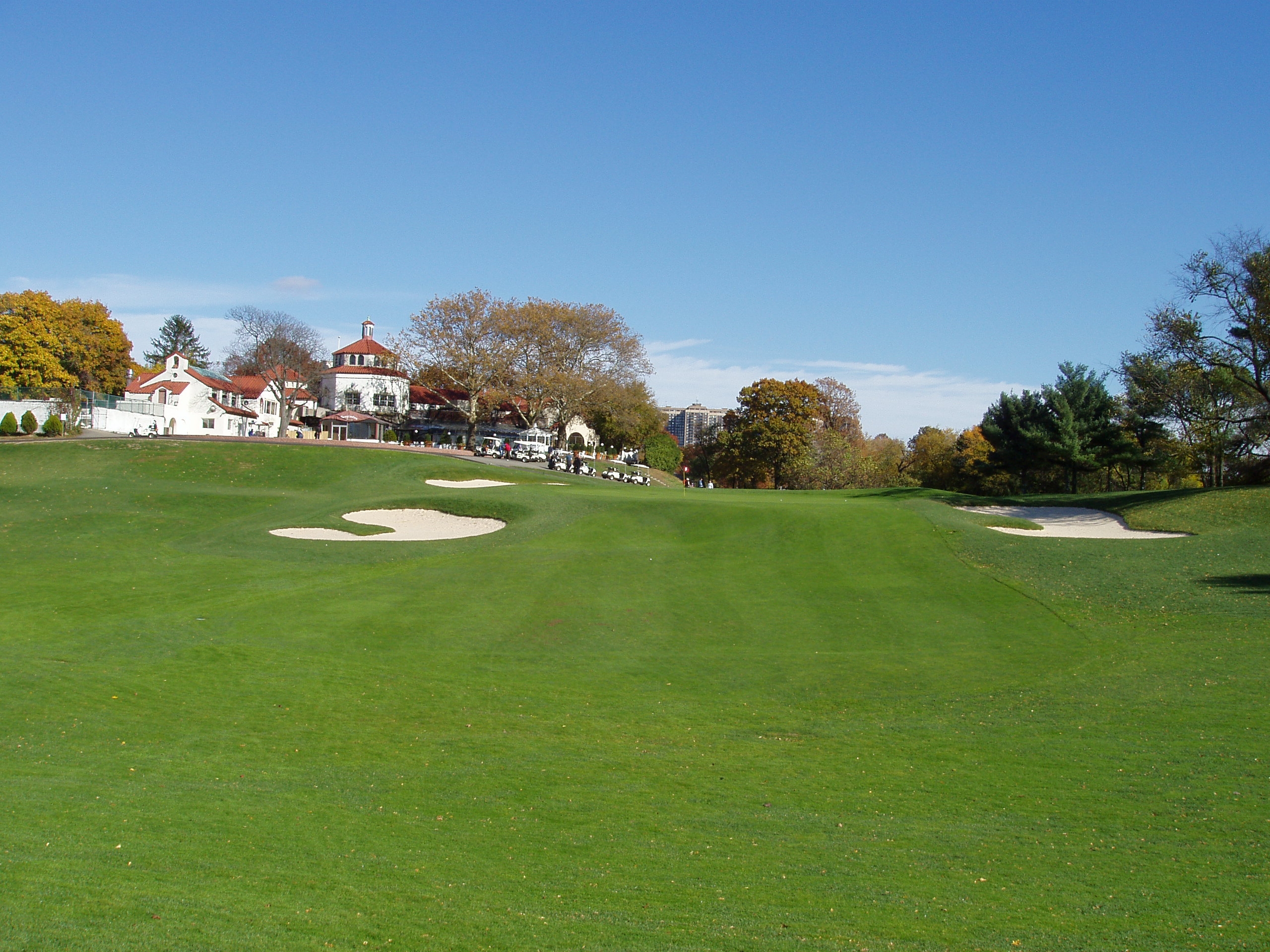 Exploring golf tee times new york options? Find great courses and easily book your round just outside Manhattan.