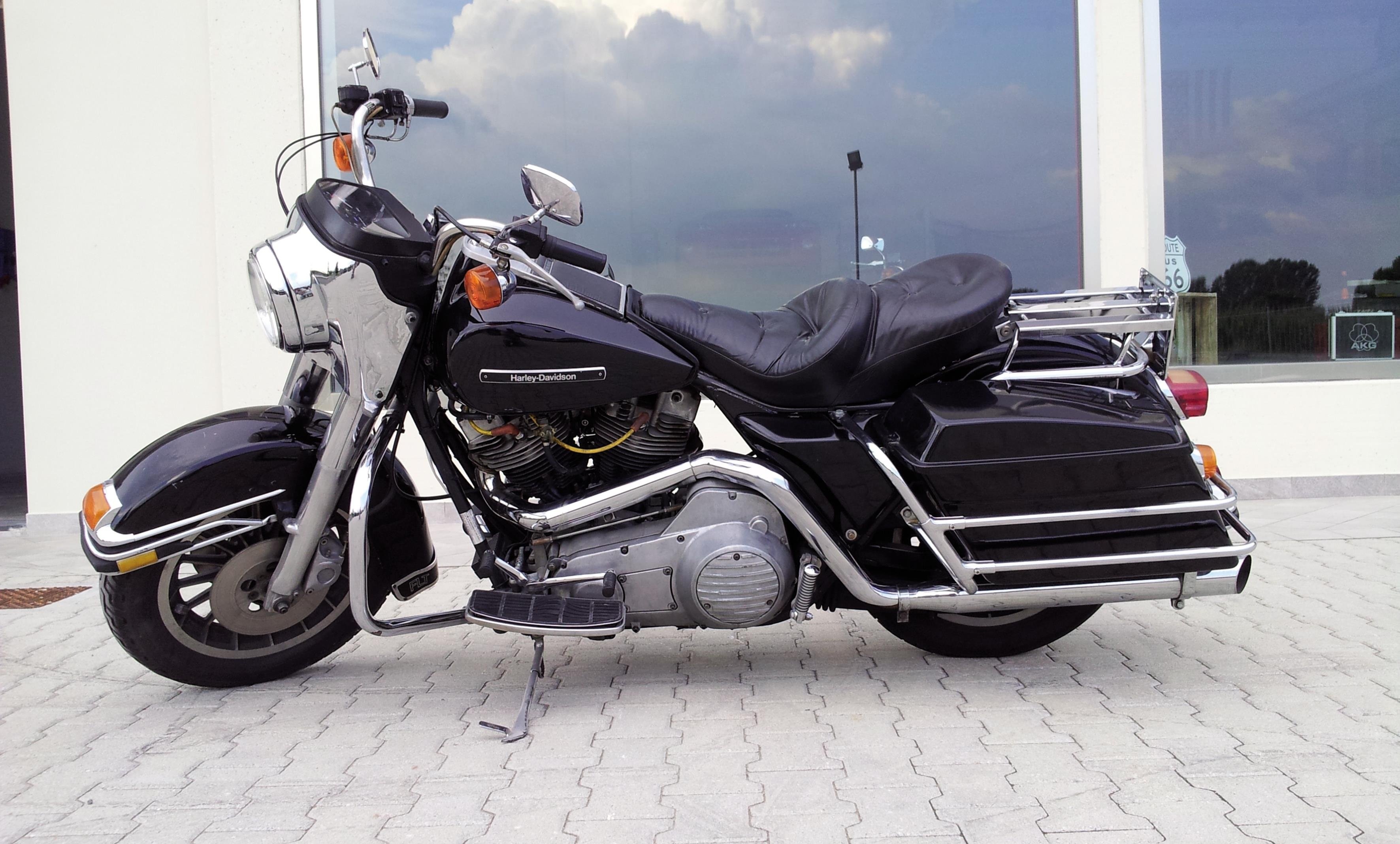 What made the original 1980 harley flt stand out? Explore its unique features and historical significance.