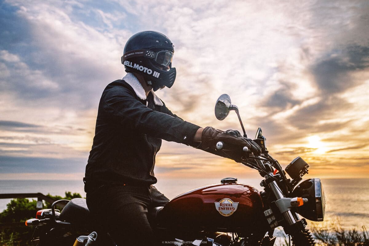What makes a good back seat on a motorcycle experience? Simple tricks to ensure your passenger enjoys the ride.