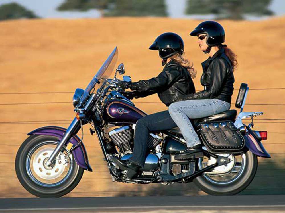 What makes a good back seat on a motorcycle experience? Simple tricks to ensure your passenger enjoys the ride.