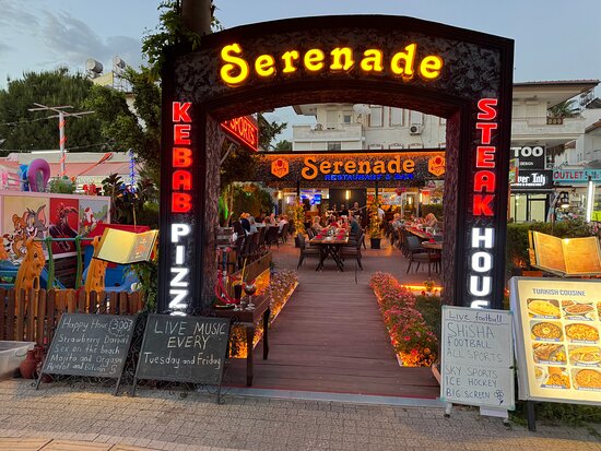 Staying at Hotel Crystal Palace soon? Check out nearby restaurants and things to do in the area.