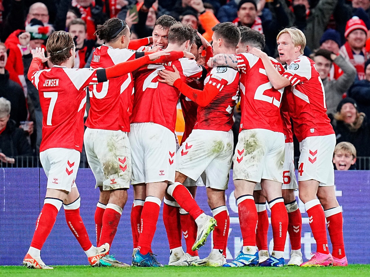 Suiza vs Dinamarca match preview: Analyzing key players and offering predictions for this anticipated clash.