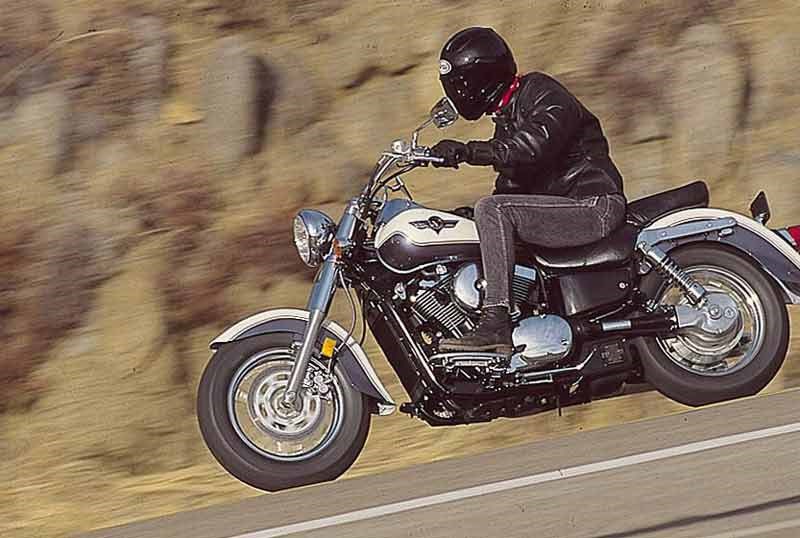 How is Kawasaki vn800 Performance? (Real Rider Feedback on Speed and Handling)