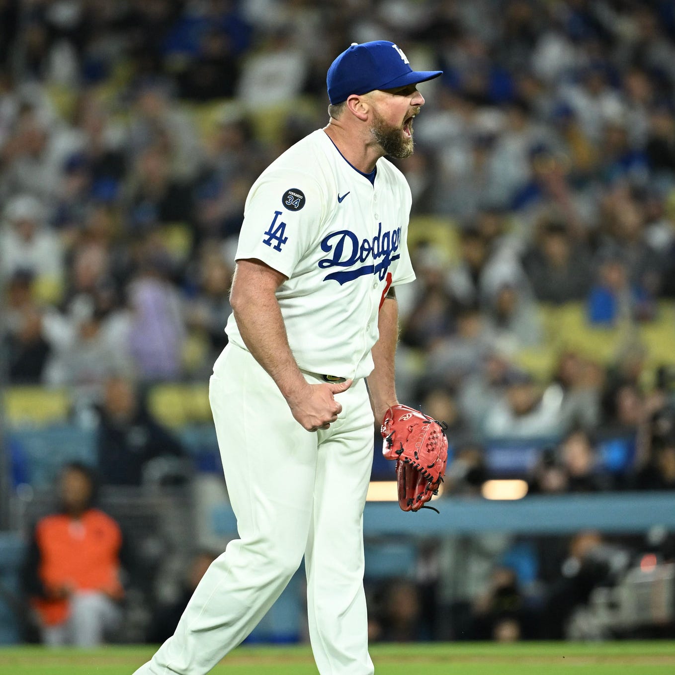 Who was Bobby Castillo baseball player? Remembering the pitcher known for his screwball and Dodgers career.