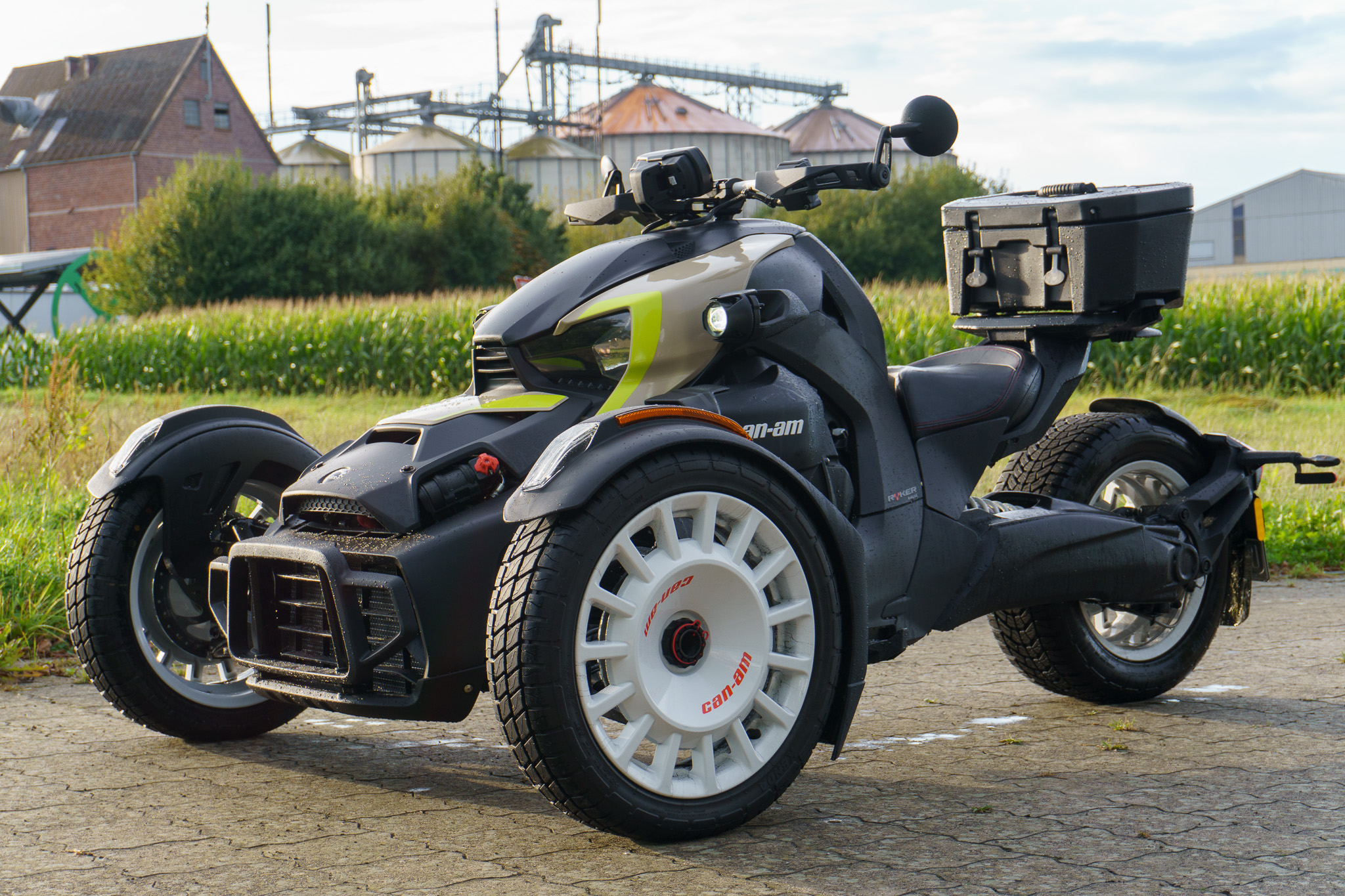 What is the actual Can-Am Ryker 900 top speed? Get the straight answer and performance details now.