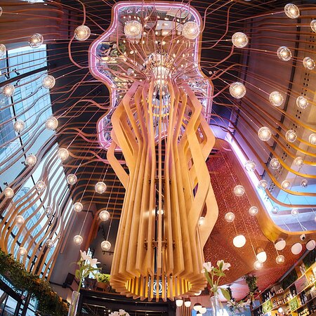 Staying at Hotel Crystal Palace soon? Check out nearby restaurants and things to do in the area.