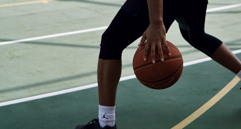 How can you improve your outdoor basketball skills? Play better outdoor NBA games with these easy tricks!