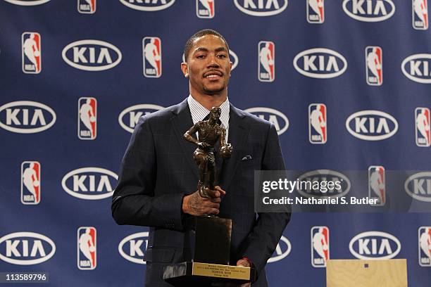 What does the actual Derrick Rose MVP trophy look like? See detailed pictures of the famous award here.