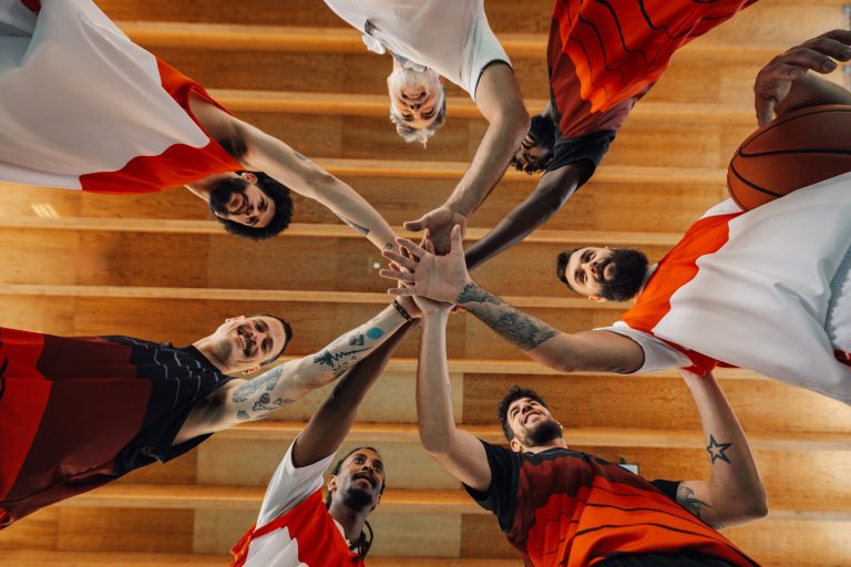 Why is the marchio nba known all around the world? Explore the reasons for its huge global popularity.