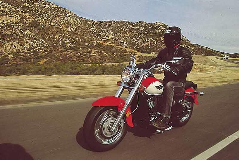How is Kawasaki vn800 Performance? (Real Rider Feedback on Speed and Handling)