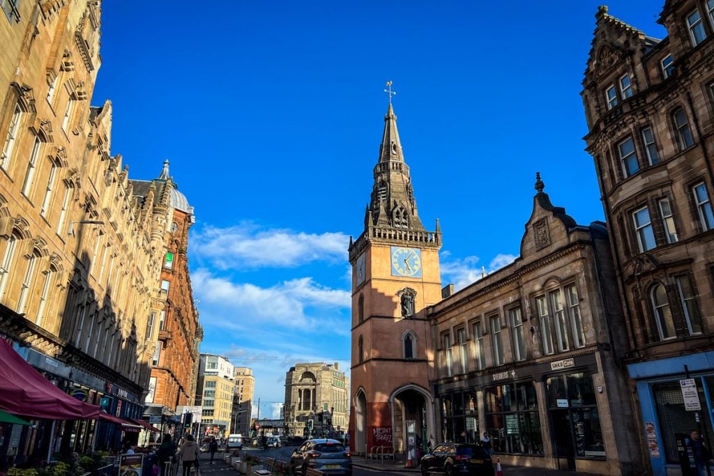 Where can you find cool images of Glasgow Scotland? Check out these awesome picture collections online today.