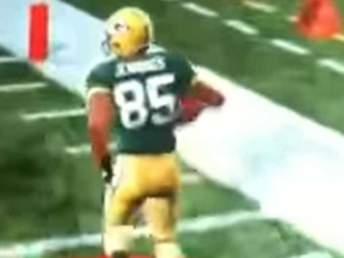 Remembering Greg Jennings with a broken leg: Which game did this famous injury actually occur in?